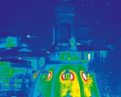 csm_thermography-infratec-zoom-dresden-frauenkirche-close